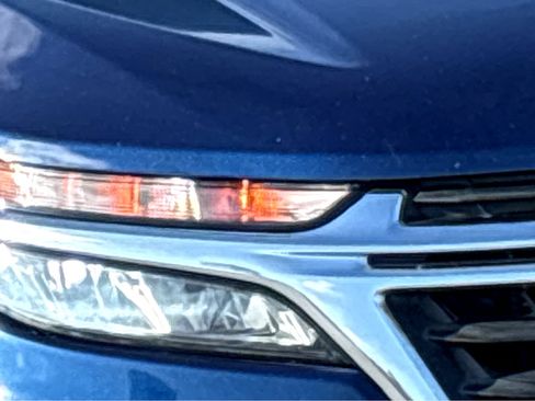 Used 2023 Chevrolet Equinox LS w/ LS Convenience Package image 19