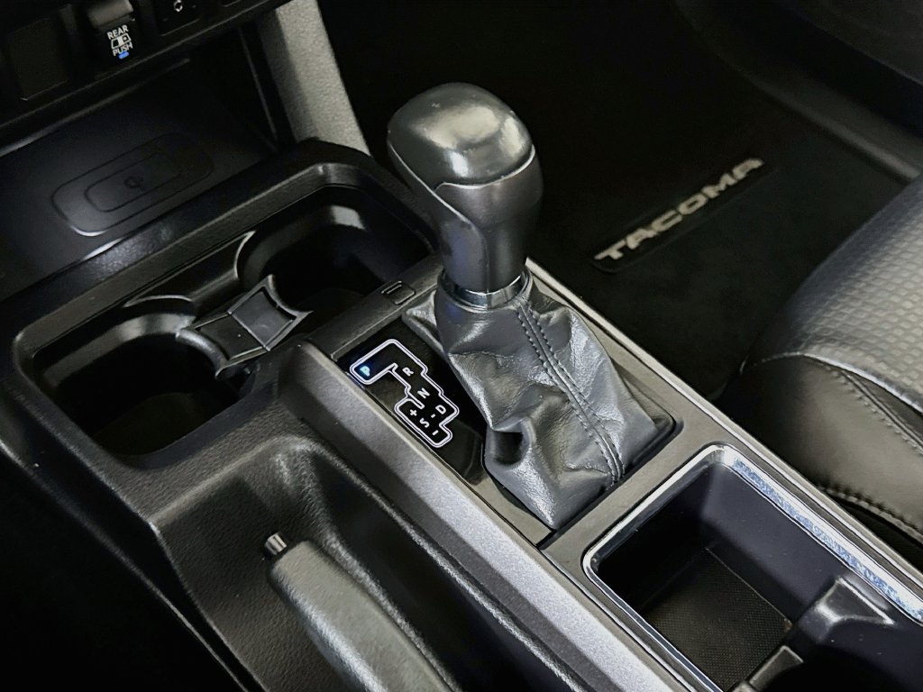 Used 2019 Toyota Tacoma TRD Sport AWD/4WD image 19