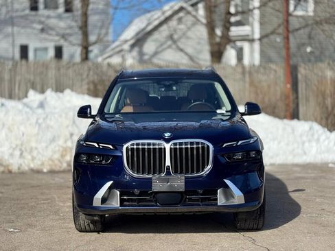 Used 2024 BMW X7 xDrive40i image 9