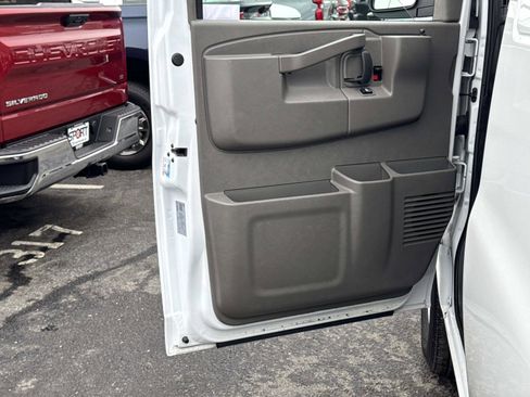 Used 2024 Chevrolet Express 2500 w/ Driver Convenience Package image 16