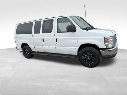 Used 2013 Ford E-350 and Econoline 350 XLT image 21