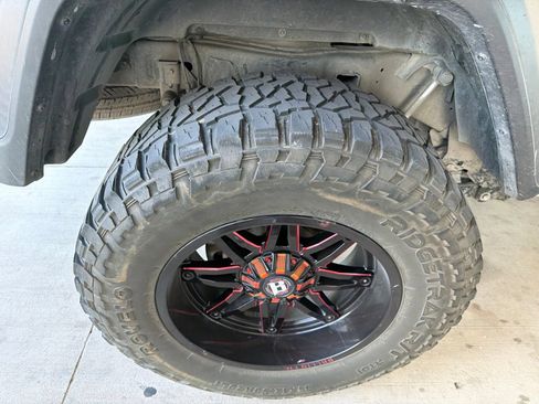Used 2020 Jeep Gladiator Sport w/ Quick Order Package 24S AWD/4WD image 18
