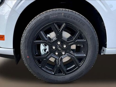 New 2026 Ford Maverick Lobo AWD/4WD image 11