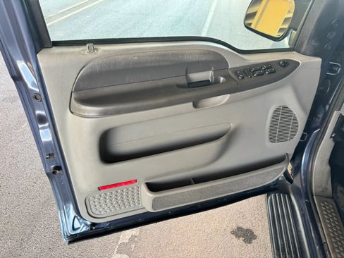 Used 2003 Ford Excursion XLT AWD/4WD image 10