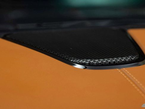 Used 2026 Aston Martin DB12 Convertible image 32