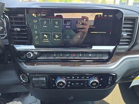 New 2025 GMC Sierra 1500 Elevation image 14