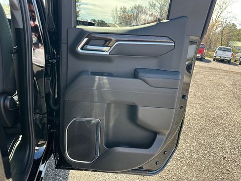 New 2026 GMC Sierra 1500 SLE AWD/4WD image 17