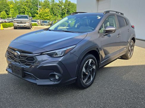 Used 2024 Subaru Crosstrek 2.5i Limited AWD/4WD image 3