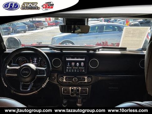 Used 2020 Jeep Gladiator Overland AWD/4WD image 15