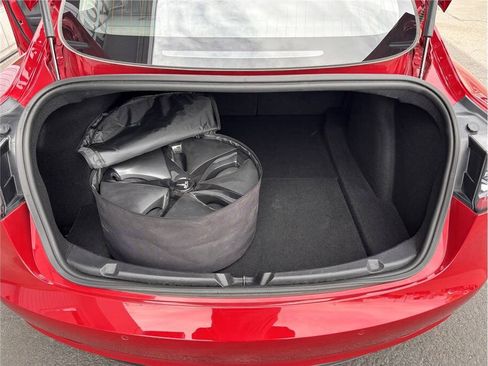 Used 2018 Tesla Model 3 Long Range RWD image 16