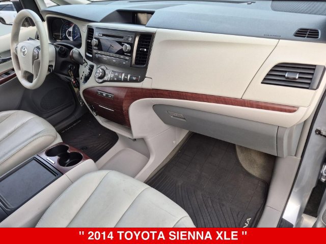 Used 2014 Toyota Sienna XLE FWD image 36