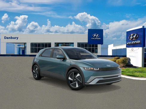 New 2026 Hyundai Ioniq 5 SEL AWD/4WD image 2