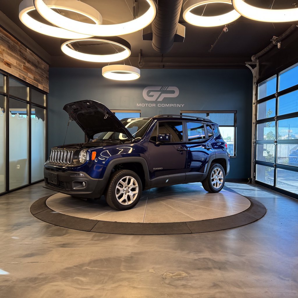 Used 2018 Jeep Renegade Latitude AWD/4WD image 23