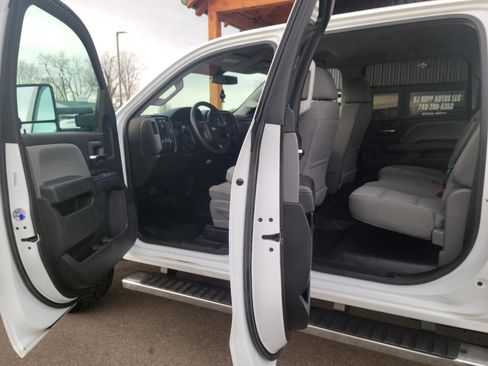 Used 2018 Chevrolet Silverado 2500 W/T w/ WT Fleet Convenience Package image 7