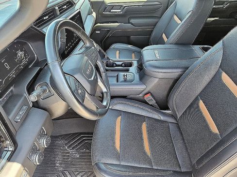 Used 2024 GMC Sierra 2500 AT4 w/ AT4 Premium Plus Package AWD/4WD image 10