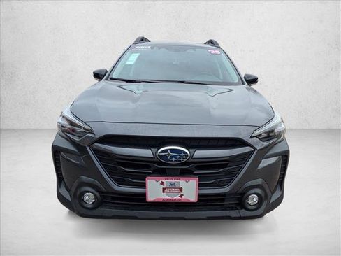 Used 2025 Subaru Outback Premium AWD/4WD image 2
