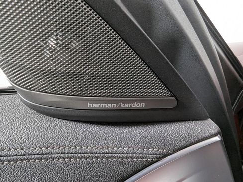 Used 2021 BMW M550i xDrive w/ Dynamic Handling Package image 15