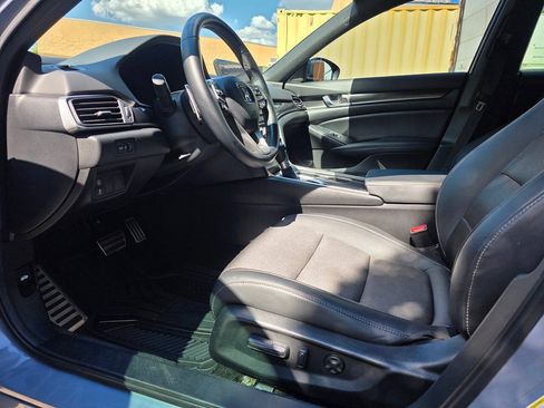 Used 2021 Honda Accord Sport image 11