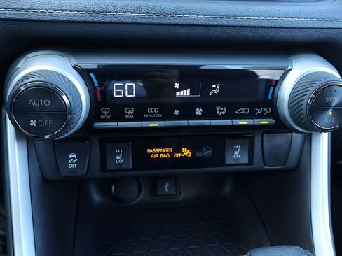 Certified 2021 Toyota RAV4 XLE w/ Convenience Package AWD/4WD image 27