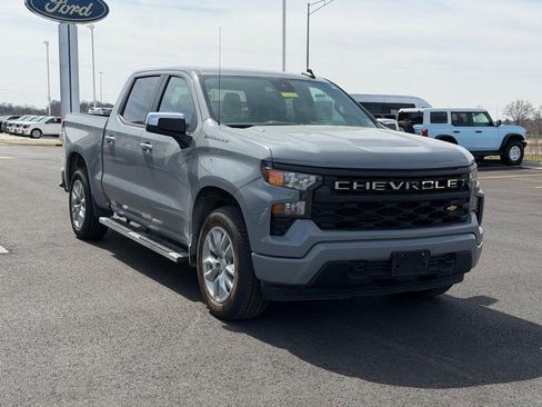 Used 2024 Chevrolet Silverado 1500 Custom AWD/4WD image 3