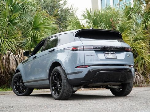 Used 2022 Land Rover Range Rover Evoque SE image 4