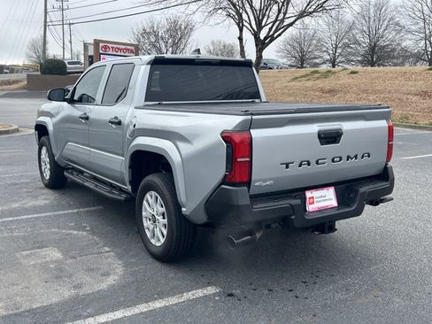 Used 2024 Toyota Tacoma SR image 7