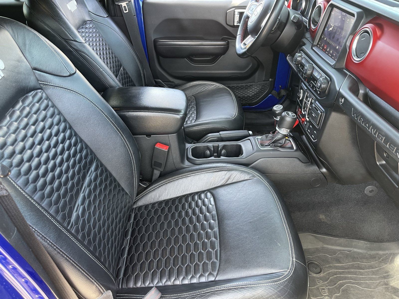 Used 2019 Jeep Wrangler Unlimited Rubicon AWD/4WD image 12
