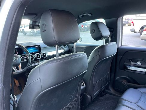 Used 2022 Mercedes-Benz GLB 250 image 28