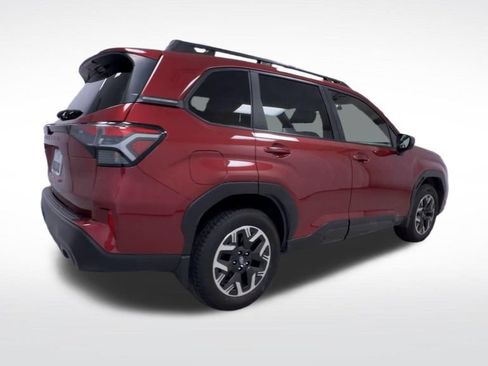 Used 2025 Subaru Forester Premium AWD/4WD image 8