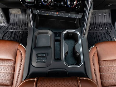 Used 2025 GMC Sierra 2500 Denali Ultimate image 27