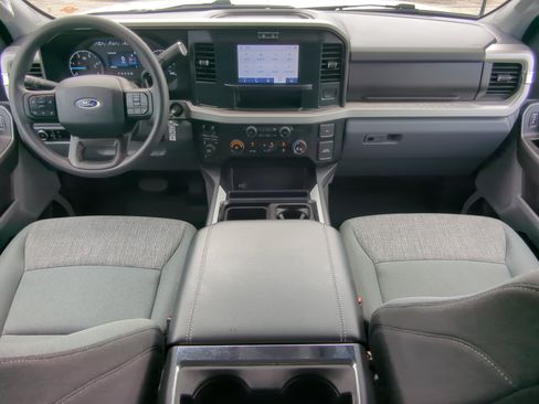 Certified 2025 Ford F250 XLT AWD/4WD image 13