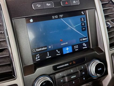Used 2018 Ford F150 Lariat w/ Equipment Group 502A Luxury AWD/4WD image 14