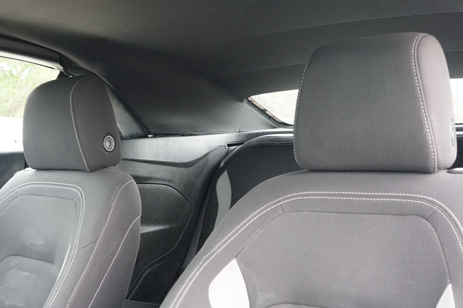 Used 2023 Chevrolet Camaro LT RWD image 9