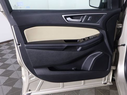 Used 2018 Ford Edge SEL AWD/4WD image 17