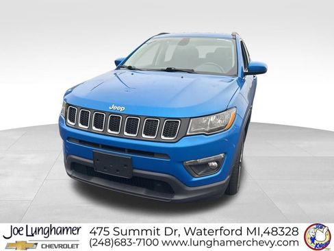 Used 2017 Jeep Compass Latitude w/ Popular Equipment Group image 8