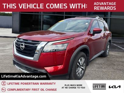 Used 2023 Nissan Pathfinder SL