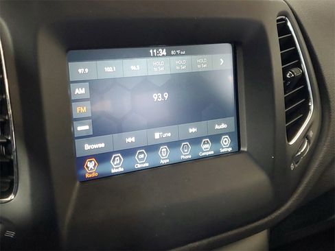 Used 2021 Jeep Compass Latitude image 17