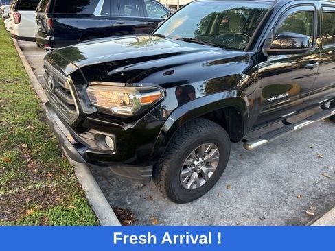 Used 2016 Toyota Tacoma SR5 RWD image 9