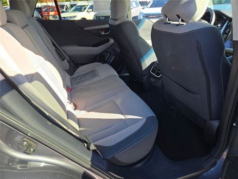 Used 2022 Subaru Outback Premium image 9