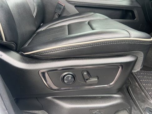 Used 2022 RAM 1500 Limited w/ Body Color Bumper Group image 12