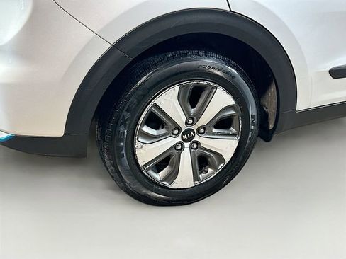 Used 2018 Kia Niro LX image 5