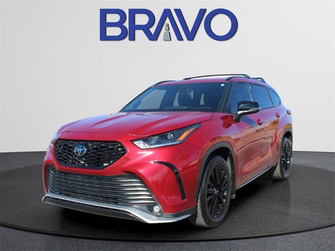 Used 2025 Toyota Highlander XSE image 9