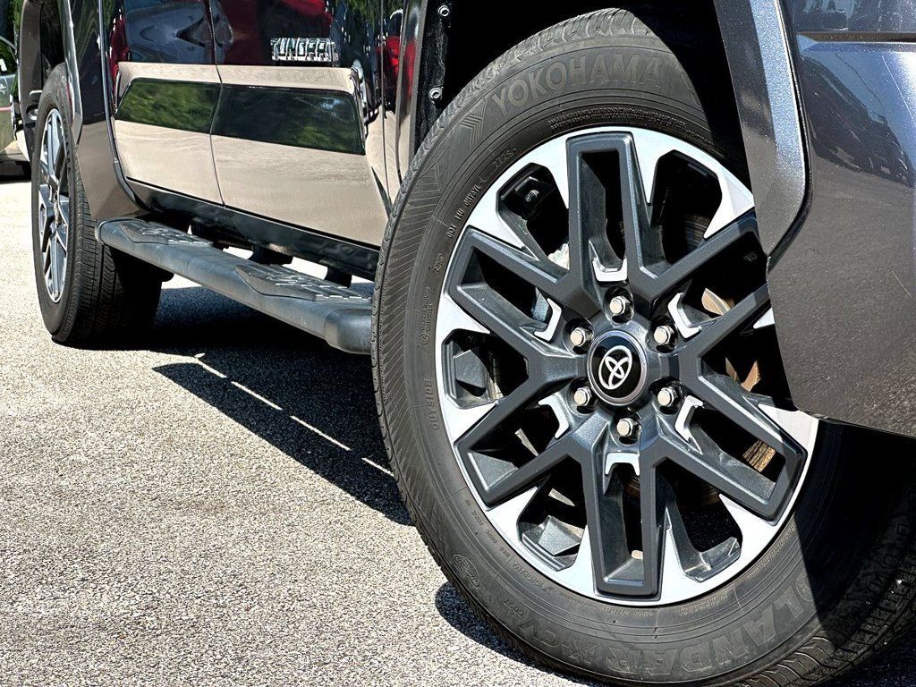 Used 2025 Toyota Tundra Limited AWD/4WD image 2