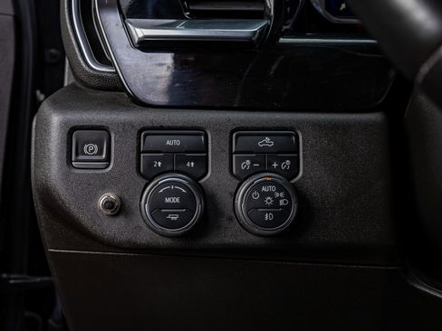 Used 2022 Chevrolet Silverado 1500 RST image 18