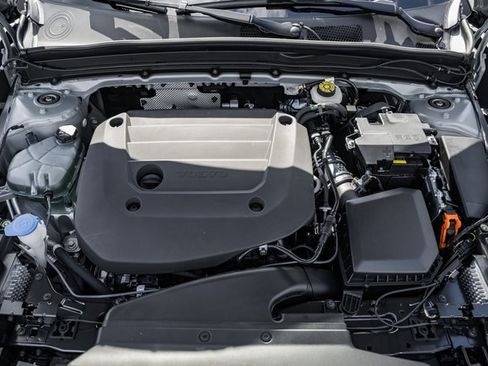 New 2026 Volvo XC40 B5 Ultra w/ Protection Package Premier image 19