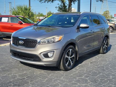 Used 2018 Kia Sorento EX FWD image 3
