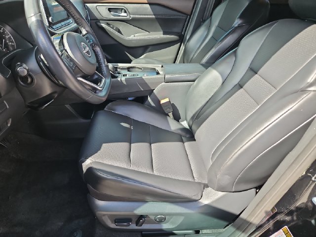 Certified 2023 Nissan Rogue SV w/ SV Premium B Package FWD image 14