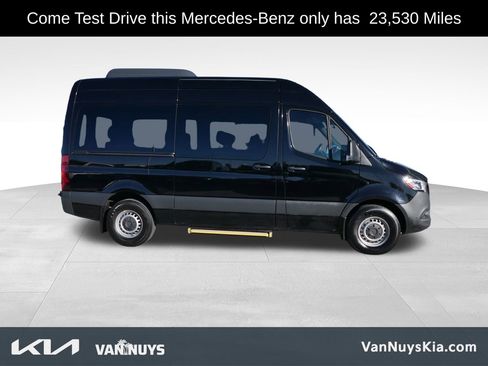 Used 2023 Mercedes-Benz Sprinter 2500 image 2