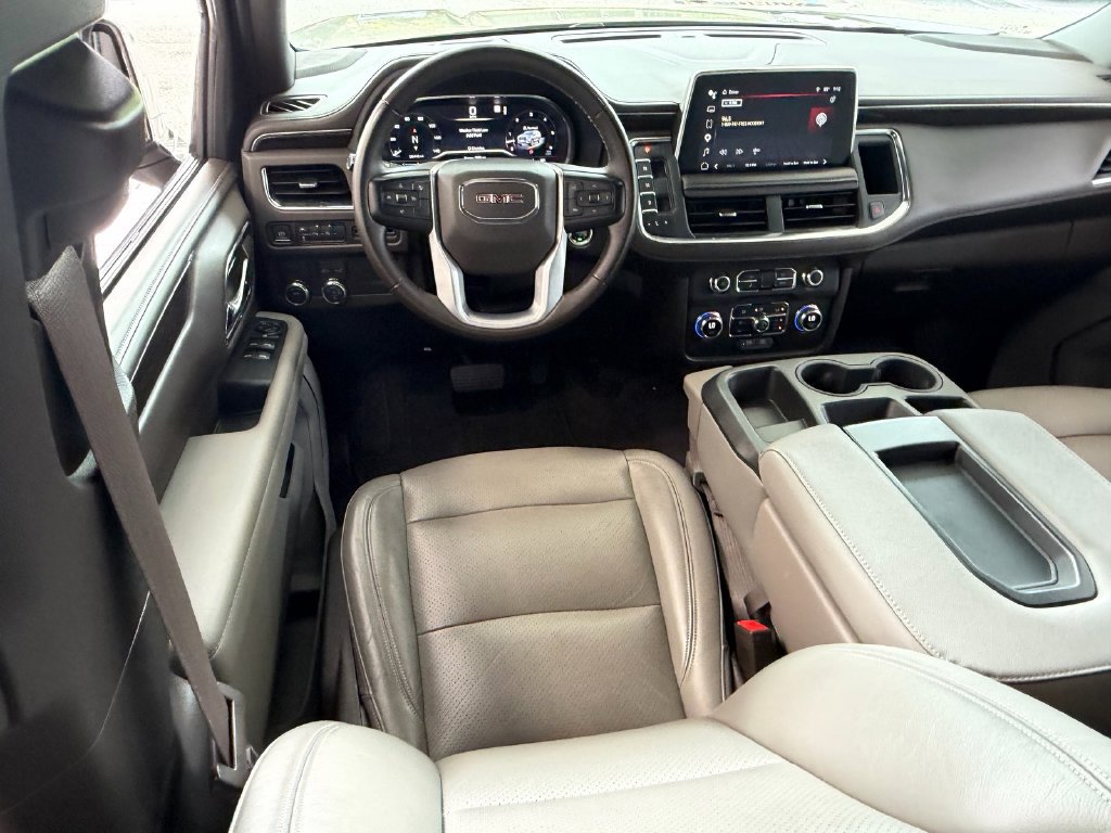 Used 2023 GMC Yukon XL SLE w/ Gmc Pro Safety Plus Package RWD image 13