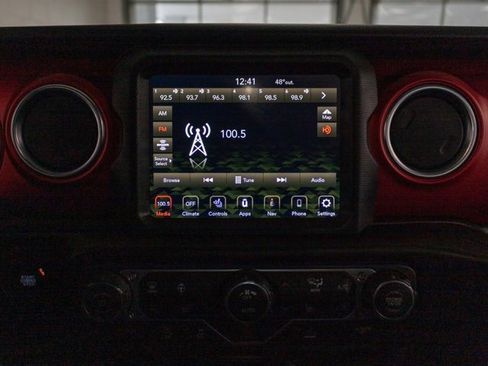 Used 2021 Jeep Wrangler Unlimited Rubicon w/ Xtreme Recon 35" Tire Package image 14